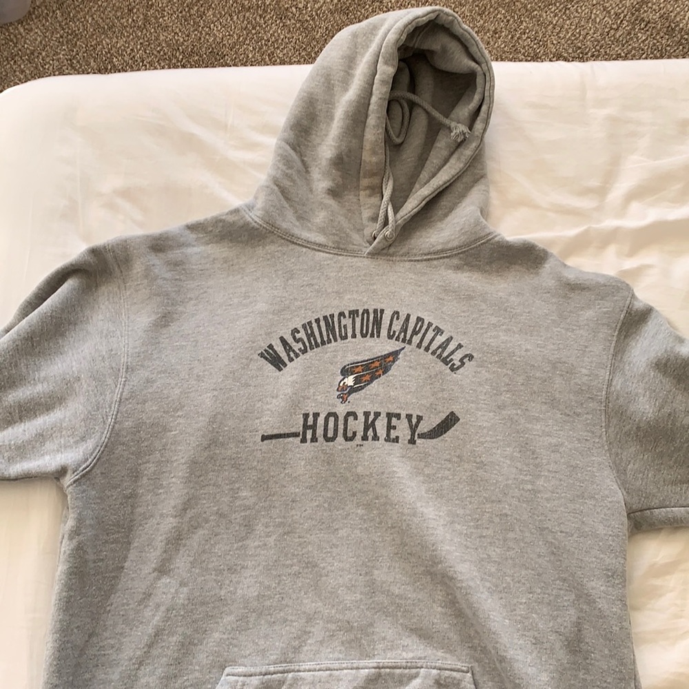 washington capitals hockey hoodie vintage